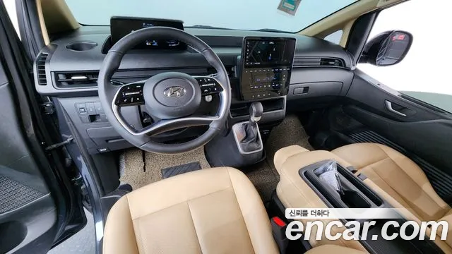 Hyundai Staria 2023 — фото 10