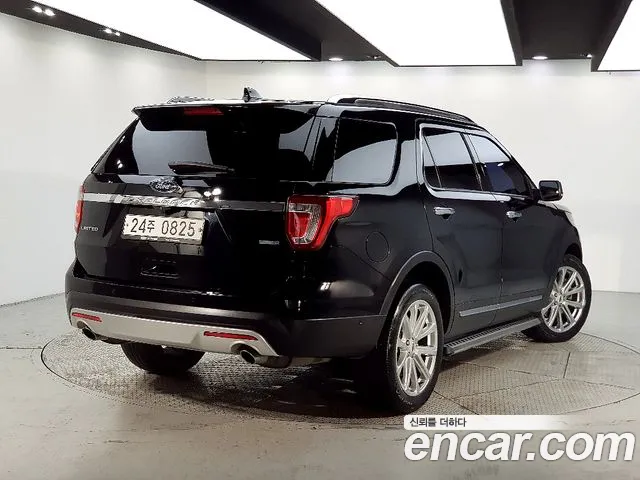 Ford Explorer 2016 — фото 4