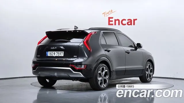 Kia Niro 2022 — фото 1