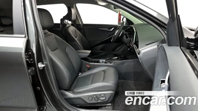 Kia Niro 2022 — фото 15