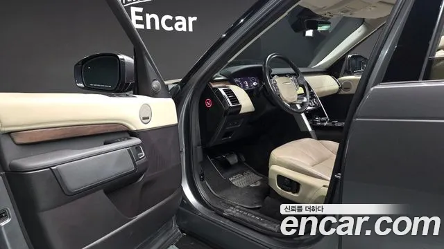 Land Rover Discovery 2018 — фото 10