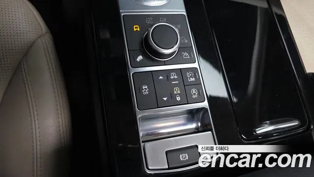 Land Rover Discovery 2018 — фото 19