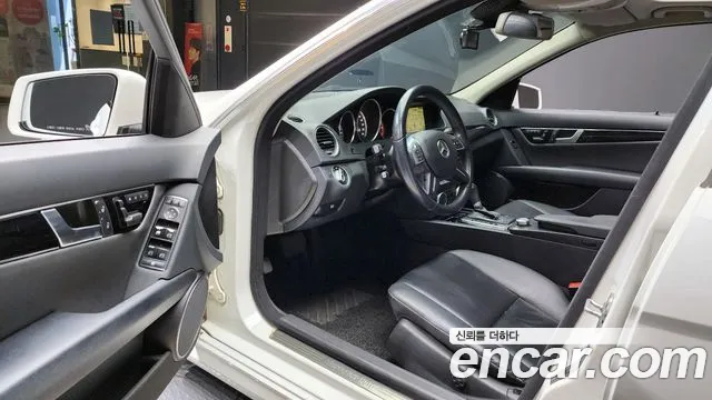 Mercedes-Benz C-Class 2013 — фото 10