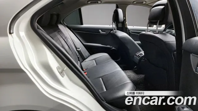 Mercedes-Benz C-Class 2013 — фото 11