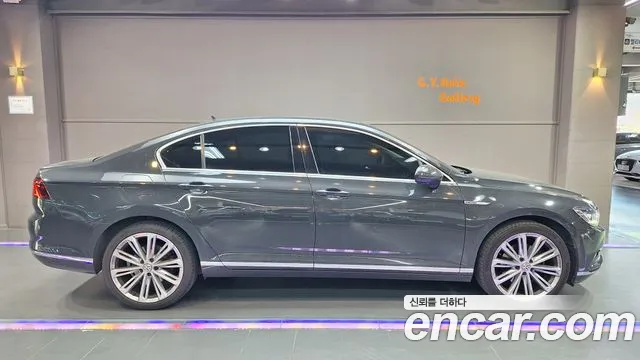 Volkswagen Passat 2018 — фото 4