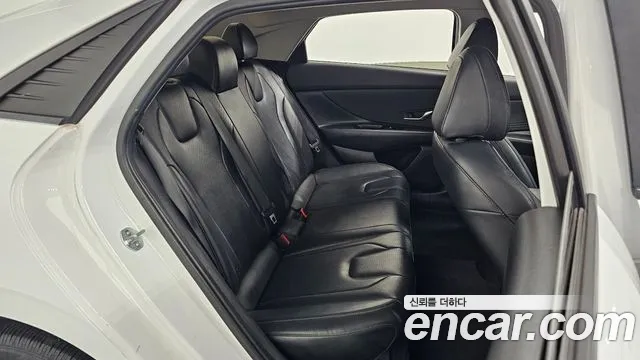 Hyundai AVANTE 2021 — фото 16