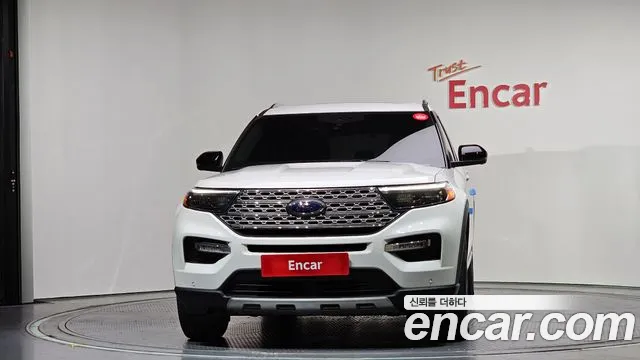 Ford Explorer 2022 — фото 3