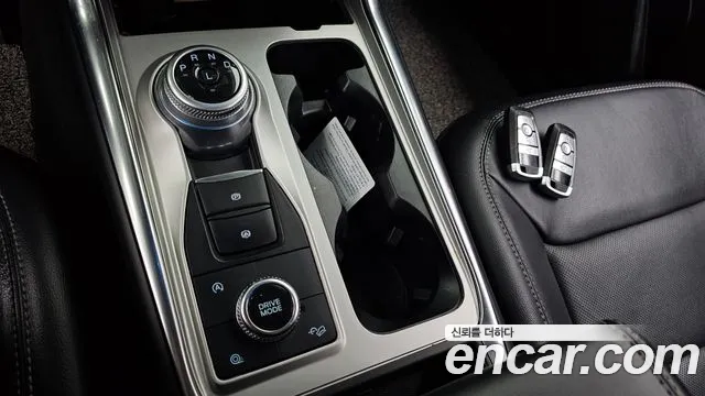 Ford Explorer 2022 — фото 12