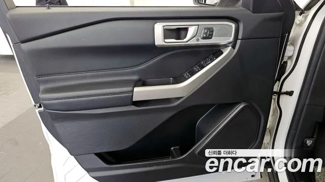 Ford Explorer 2022 — фото 14