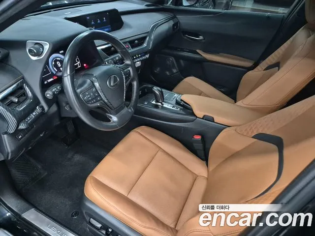 Lexus UX 2022 — фото 10