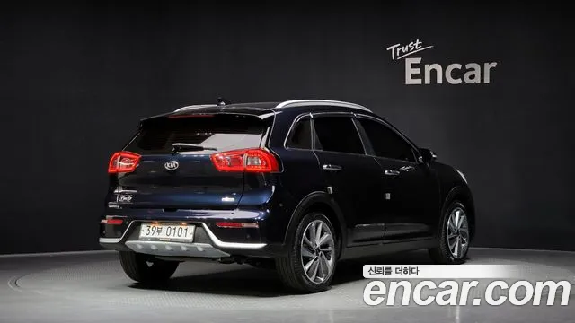 Kia Niro 2017 — фото 2