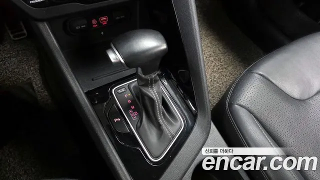 Kia Niro 2017 — фото 12
