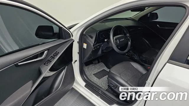 Kia Niro 2022 — фото 13