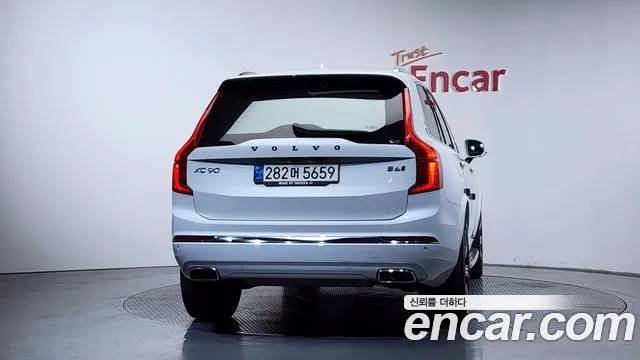 Volvo XC90 2021 — фото 4
