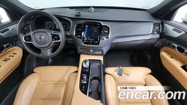 Volvo XC90 2021 — фото 10