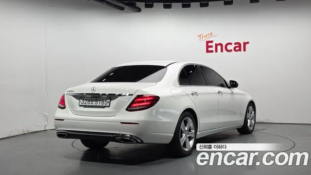 Mercedes-Benz E-Class 2017 — фото 2
