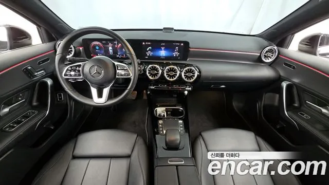 Mercedes-Benz A-Class 2021 — фото 10