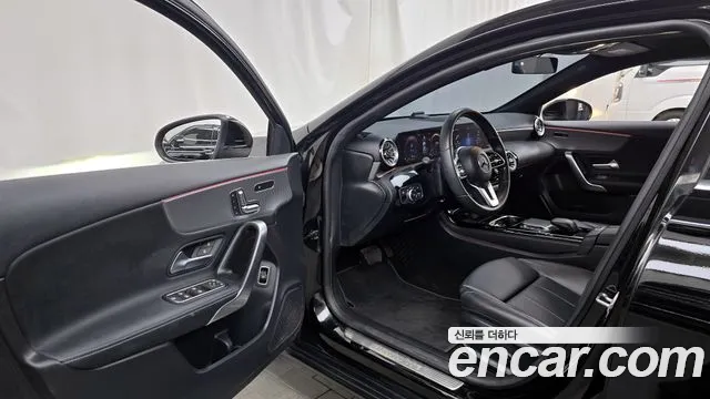 Mercedes-Benz A-Class 2021 — фото 13