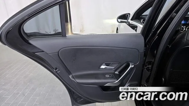 Mercedes-Benz A-Class 2021 — фото 15
