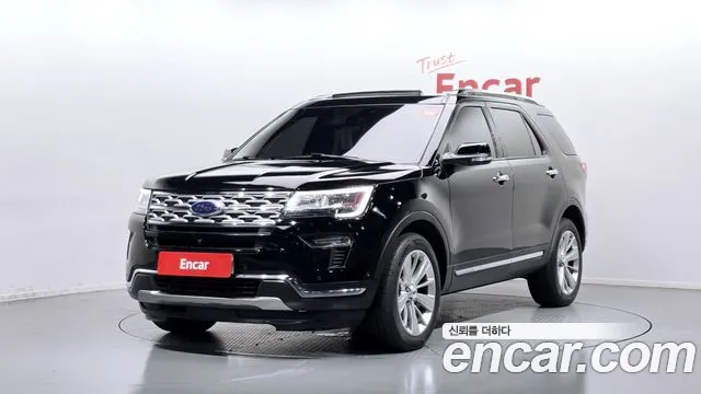 Ford Explorer 2018 — фото 1