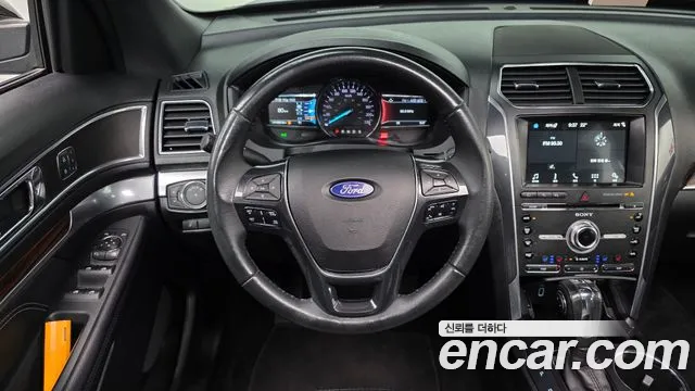 Ford Explorer 2018 — фото 19
