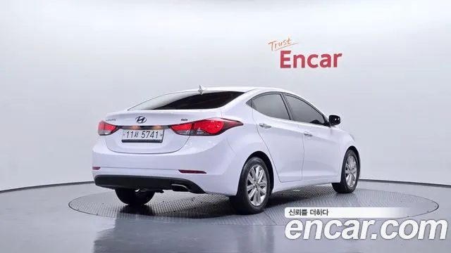 Hyundai AVANTE 2016 — фото 2