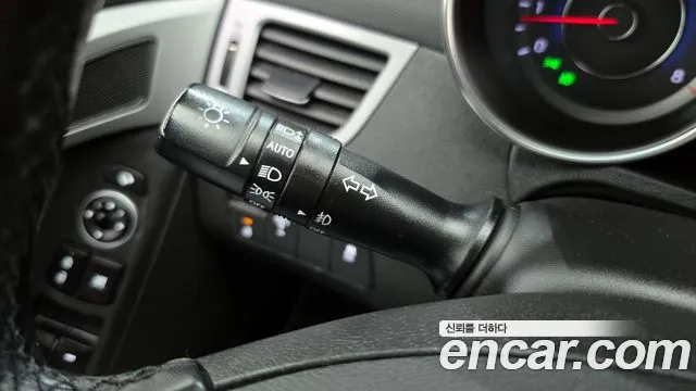 Hyundai AVANTE 2016 — фото 17
