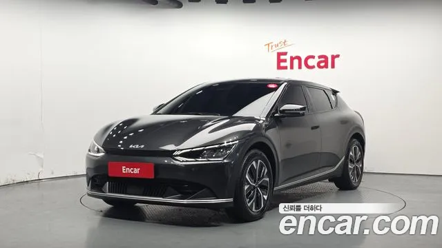Kia EV6 2023 — фото 1