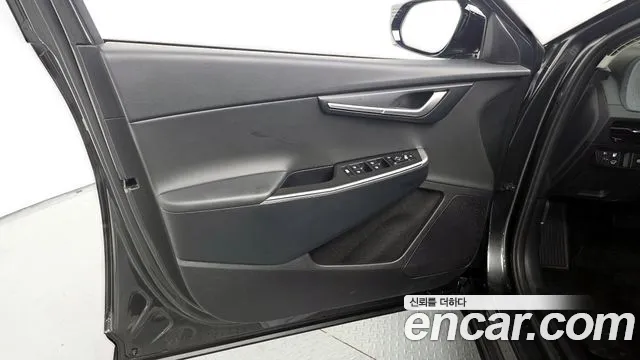 Kia EV6 2023 — фото 14