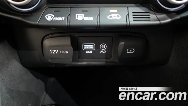 Hyundai Veloster 2020 — фото 18