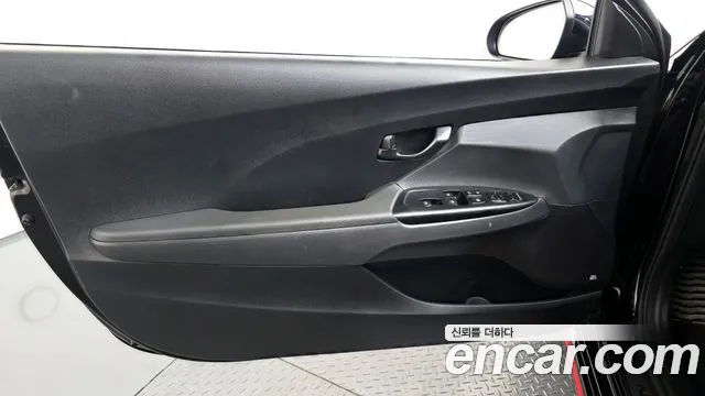 Hyundai Veloster 2020 — фото 14