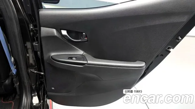 Hyundai Veloster 2020 — фото 15