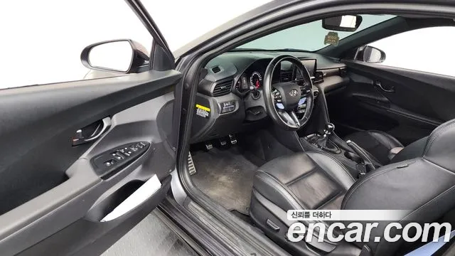 Hyundai Veloster 2020 — фото 13