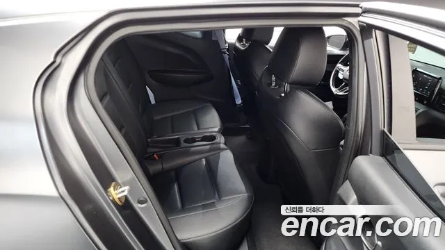 Hyundai Veloster 2020 — фото 17