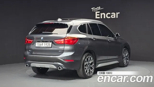 BMW X1 2022 — фото 2