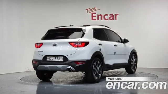 Kia Stonic 2018 — фото 2