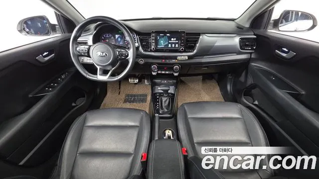 Kia Stonic 2018 — фото 10