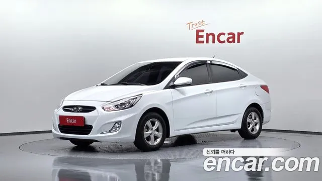 Hyundai Accent 2012 — фото 1