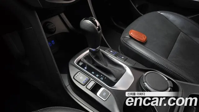Hyundai Santafe 2016 — фото 12