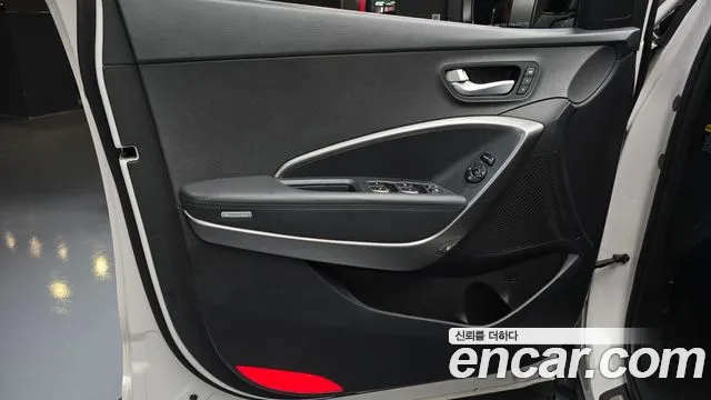Hyundai Santafe 2016 — фото 14