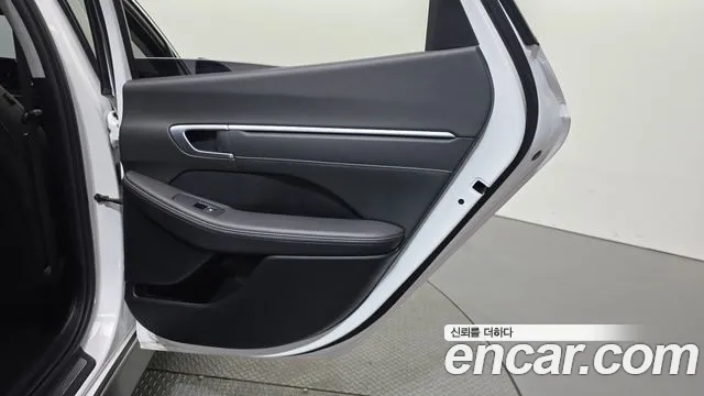 Hyundai Sonata 2022 — фото 15