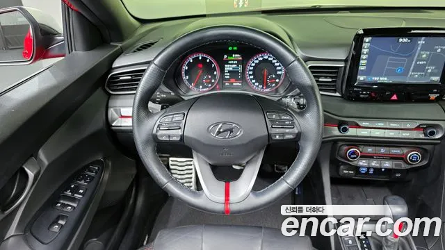 Hyundai Veloster 2018 — фото 19