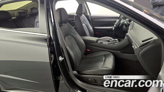 Hyundai Sonata 2022 — фото 16
