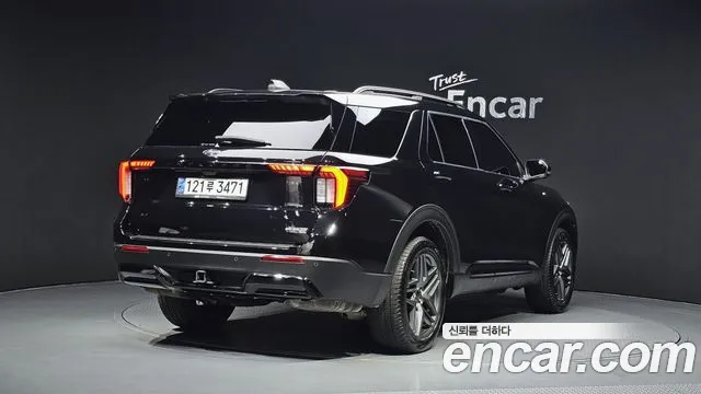 Ford Explorer 2025 — фото 2