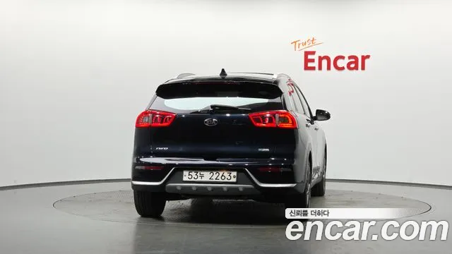 Kia Niro 2017 — фото 4