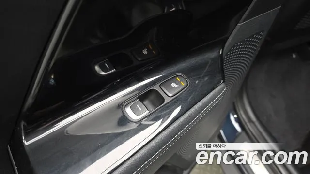 Kia Niro 2017 — фото 19
