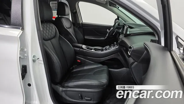 Hyundai Santafe 2023 — фото 17