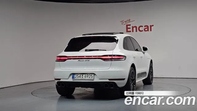 Porsche Macan 2018 — фото 3
