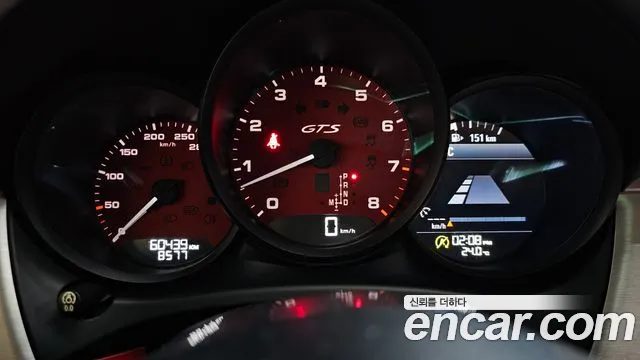 Porsche Macan 2018 — фото 10