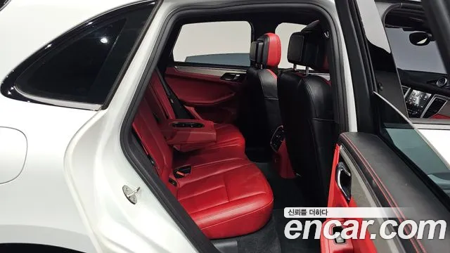 Porsche Macan 2018 — фото 16